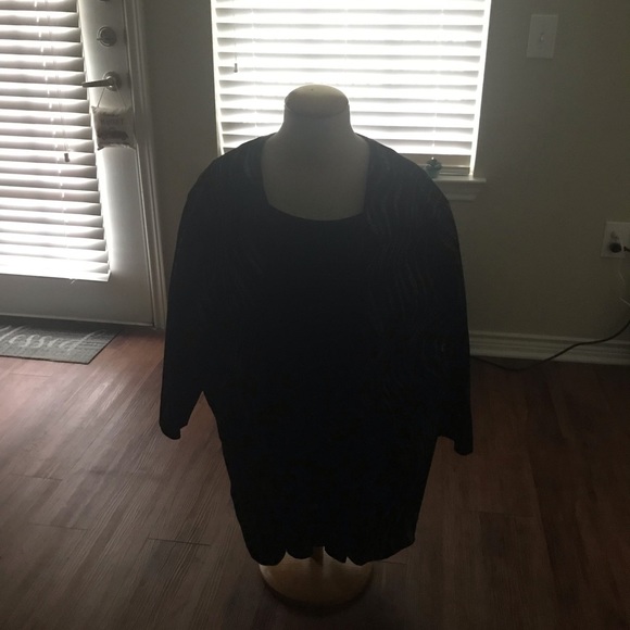 Beautiful classy women’s Jacket with inner tank 🌹 - Picture 6 of 6